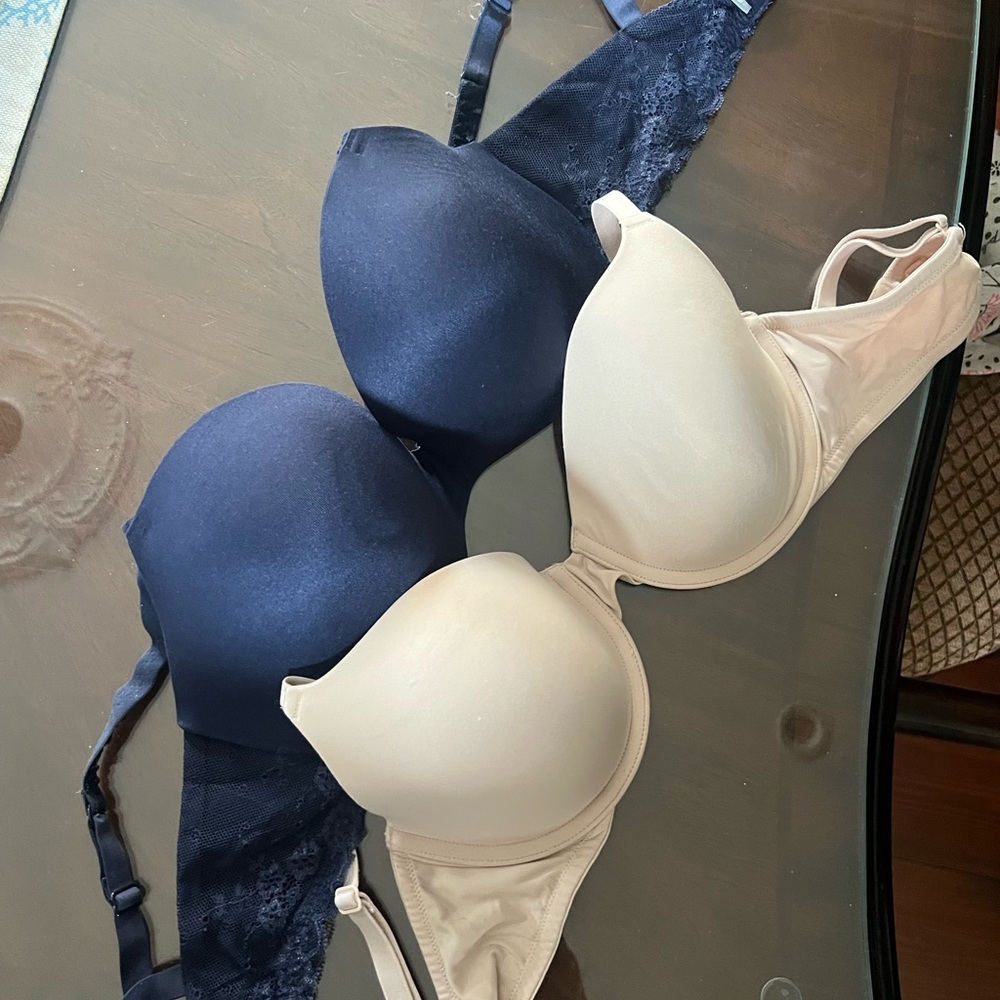 Bras & socks bundle - Picture 2 of 8